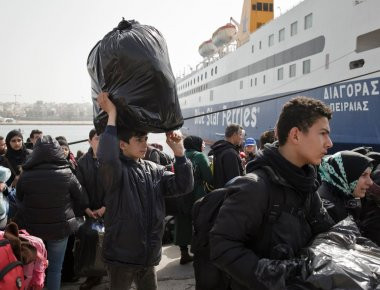 Το υπ. Μεταναστευτικής θα προσλάβει 118 εποχικούς υπαλλήλους